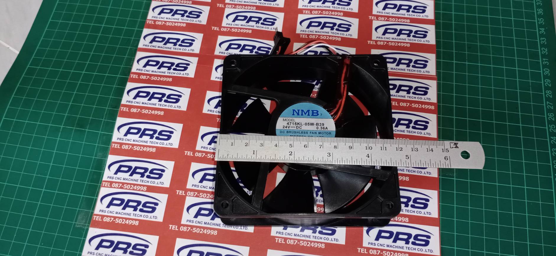 NMB 4715KL-05W-B39 Black plug