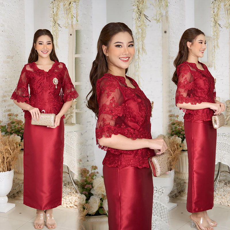 kudapy ชุดเซทสีแดงไวน์ ผ้าไหมญี่ปุ่นเนื้อหนา เสื้อคอวีแต่งลูกไม้เนื้อนิ่ม แขนระบาย เย็บไล่ความยาวให้ทรงแขนเสื้อเก๋