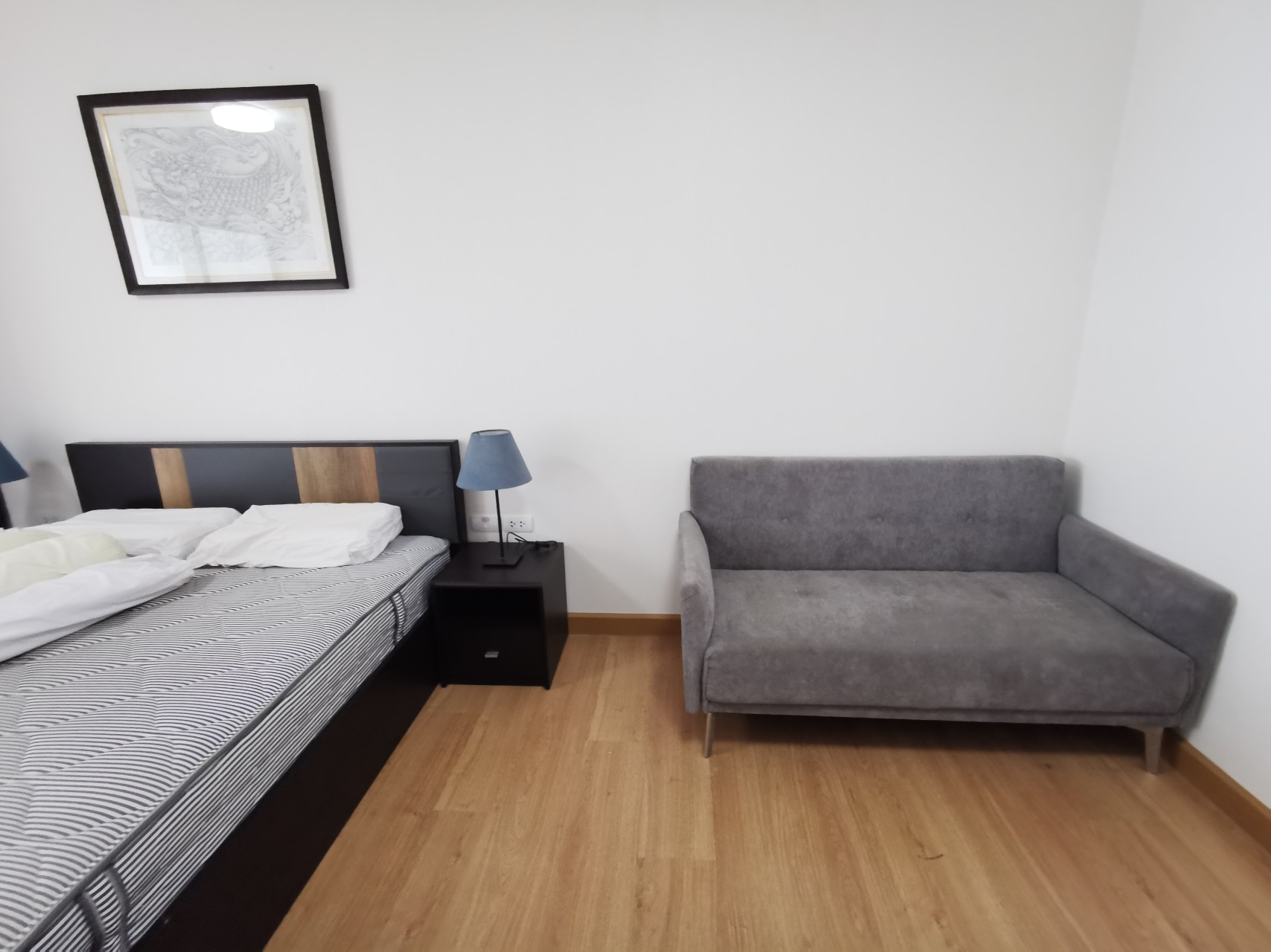 ปล่อยเช่า Supalai Loft Chaeng Watthana (ศุภาลัย ลอฟท์ แจ้งวัฒนะ) - โซนพื้นที่ MRT เมืองทอง Studio 1ห้องน้ำ 1ครัว - ขนาดห้อง 33 ตรม. ชั้น 21 - ให้เช่า 8,000 ต่อเดือน