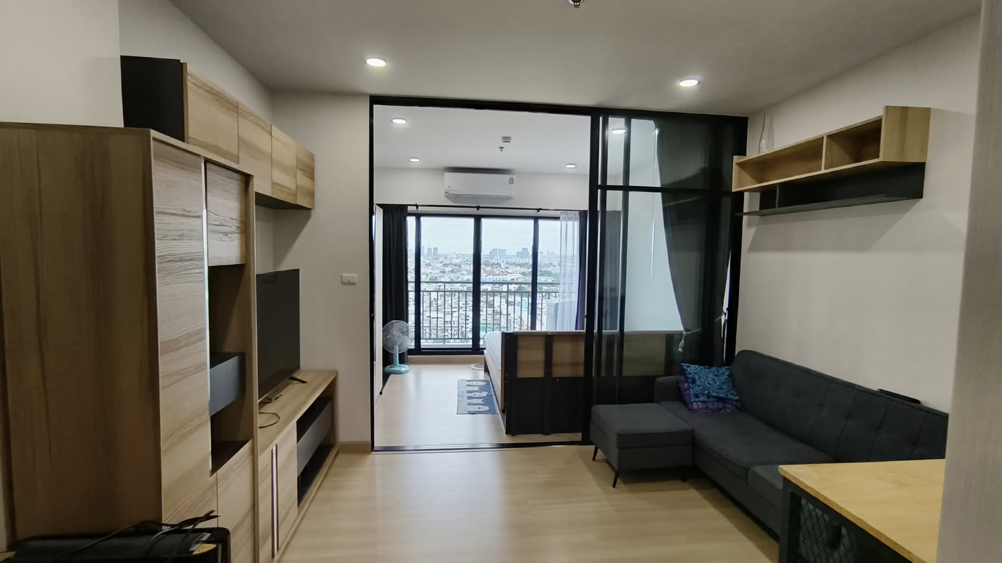 ให้เช่าห้องแบบ 1ห้องนอน 1ห้องน้ำ โซนพื้นที่ MRT แยกไฟฉาย คอนโด Supalai Loft Yaek Fai Chai station (ศุภาลัย ลอฟท์ สถานีแยกไฟฉาย) High Rise ขนาดห้อง 35 ตรม. ชั้น 19