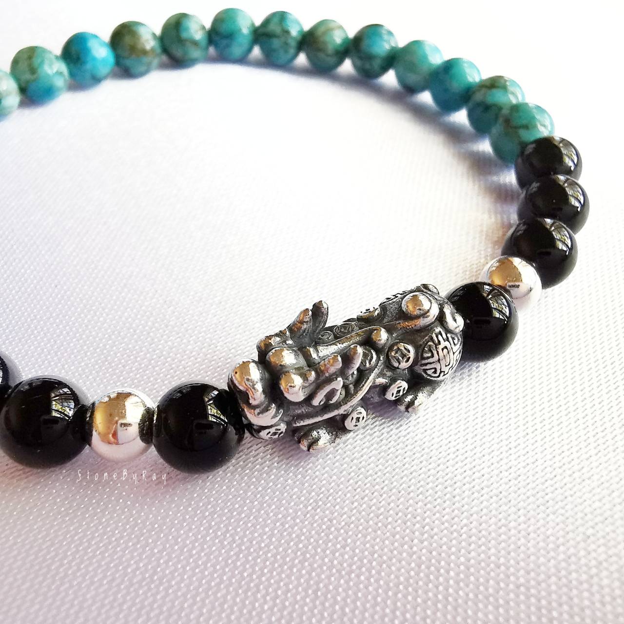 สร้อยข้อมือหินเทอร์ควอยส์,หินออนิคร้อยกับปี่เซียะเงินรมดำ Turquoise+Onyx