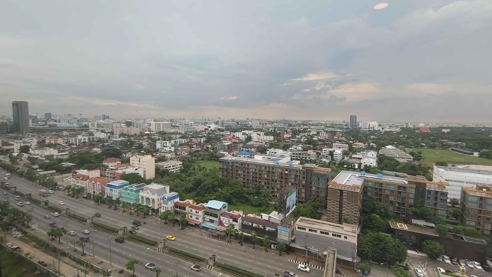 ปล่อยเช่า Chewathai Kaset - Nawamin (ชีวาทัย เกษตร - นวมินทร์) - โซนพื้นที่ BTS เกษตร เสนานิคม 1ห้องนอน 1ห้องน้ำ - ขนาดห้อง 28.6 ตรม. ชั้น 18 - ให้เช่า 12,000 ต่อเดือน