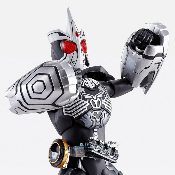 Jp lot 4573102594747 (p-bandai) s.h.figuarts kamen rider OOO sagohzo combo