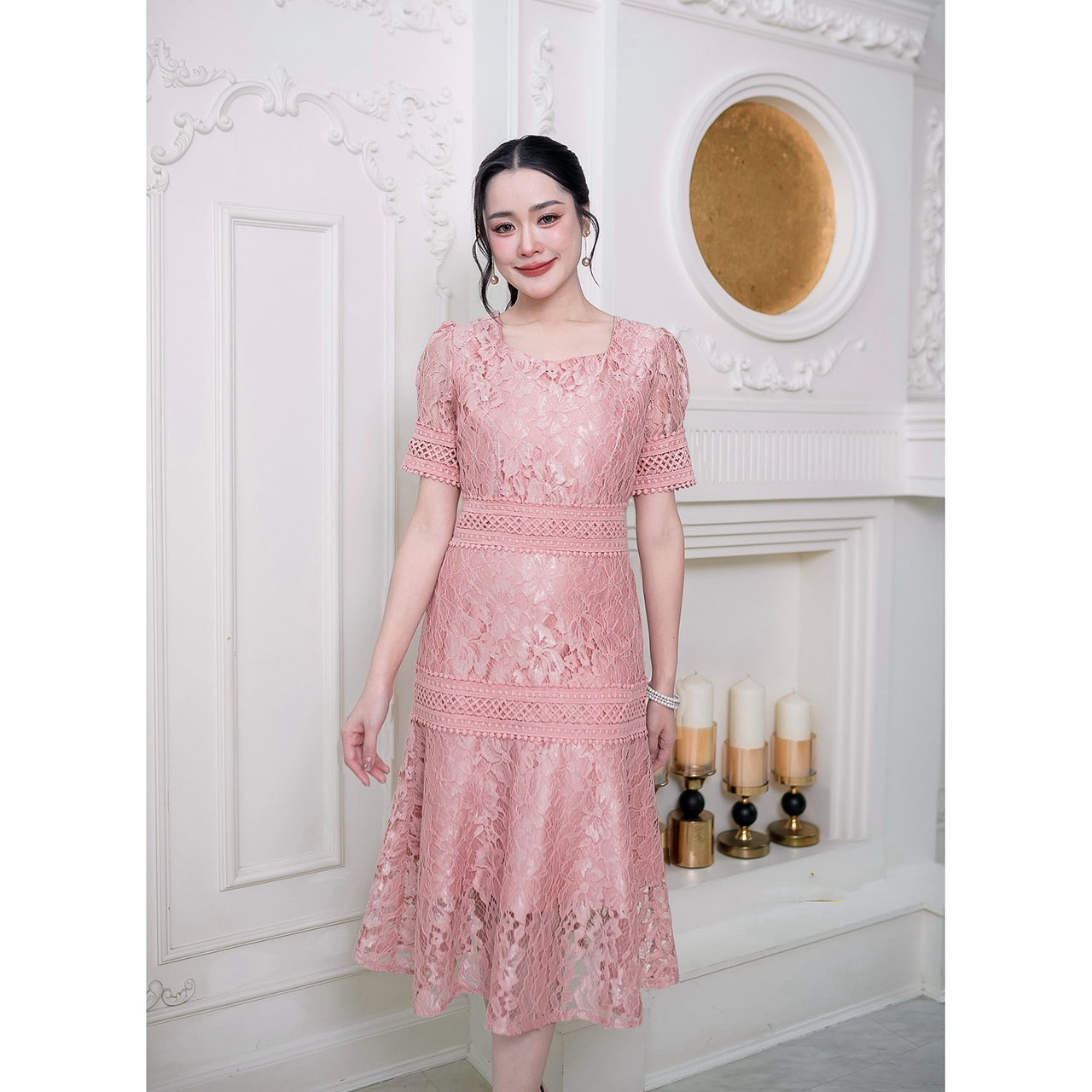 kudapy เดรสลูกไม้ระบายแขนจั้ม ตัดต่อแต่งลูกไม่ถักทั้งตัวเพิ่มลูกเล่นความสวย