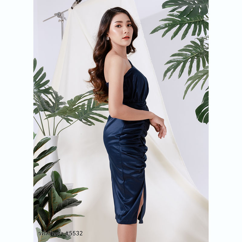 kudapy เดรสสั้นสีแดง/สีเทา/สีกรม ไปงานแต่งงานสีกรมท่า ไหล่เฉียงข้างแขนยาว ทรงเข้ารูป แนวเรียบหรู สวย ดูดี