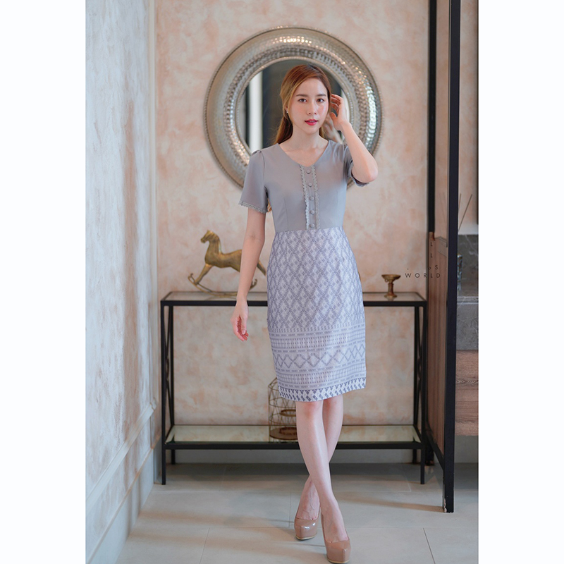 kudapy เดรสสั้นสีชมพู/สีเหลือง/สีเทา แต่งลูกไม้กระโปรงลายไทย