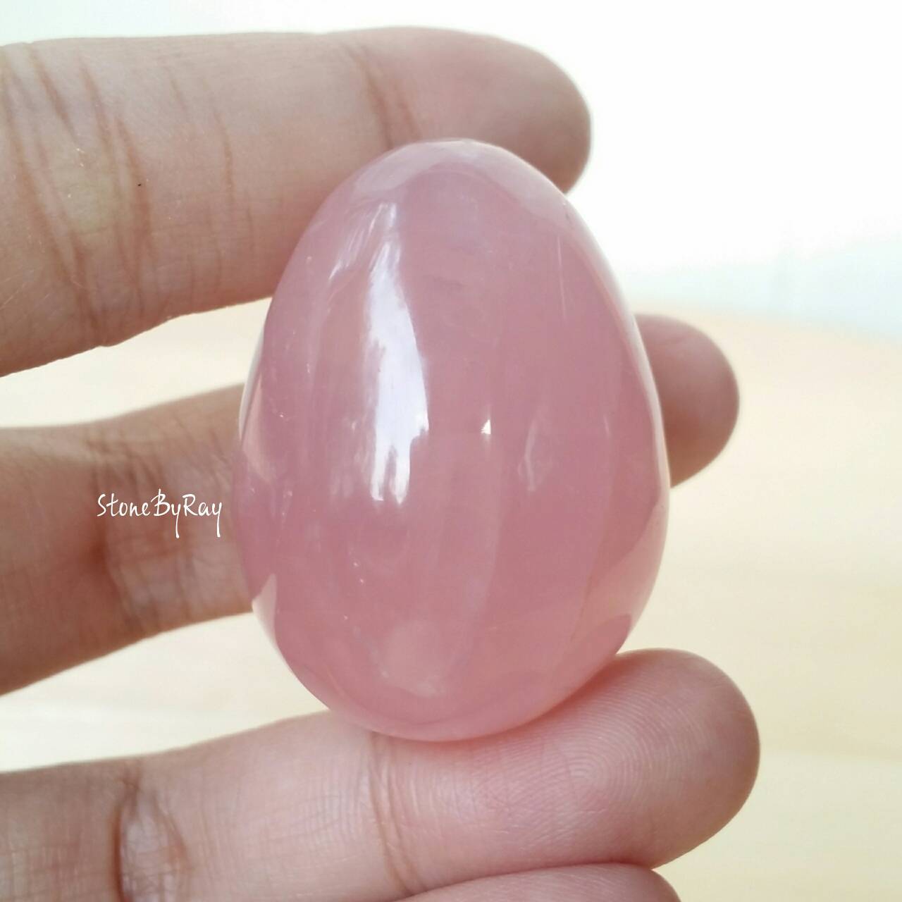 ไข่หินโรสควอตซ์ (Star Rose Quartz)