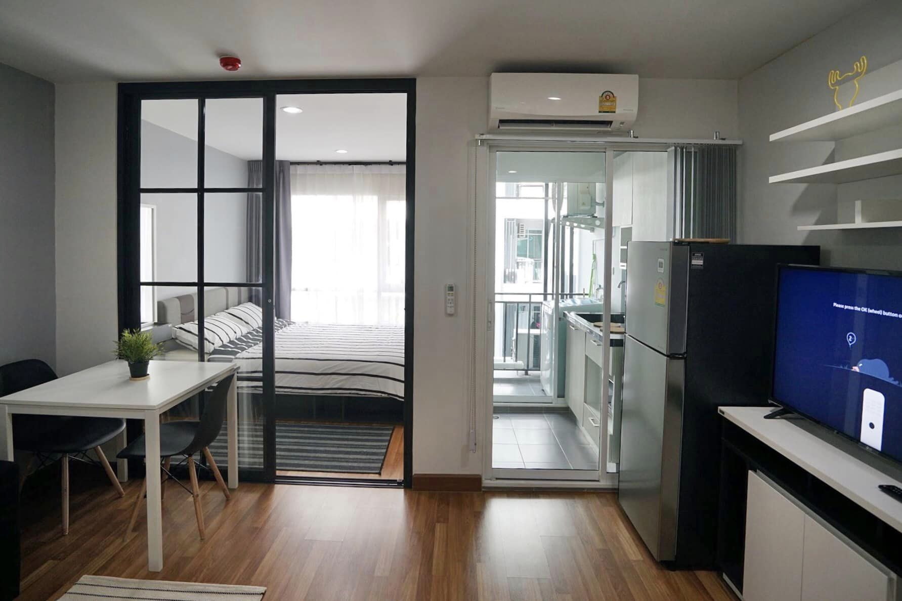 ปล่อยเช่าคอนโด Regent Home Sukhumvit 81 (รีเจ้นท์ โฮม สุขุมวิท 81) - 1ห้องนอน 1ห้องน้ำ 1ห้องนั่งเล่น 1ห้องครัว - ใกล้ BTS อ่อนนุช - ขนาดห้อง 28 ตรม. ชั้น 5 วิวสระ