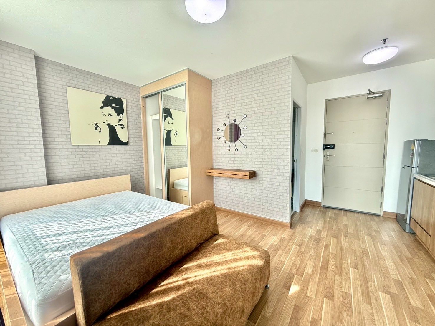 ชื่อโครงการ IDEO Mix Sukhumvit 103 (ไอดีโอ มิกซ์ สุขุมวิท 103) ให้เช่า Studio 1น้ำ ขนาด 23 ตรม ชั้น 12A ราคา 11,000