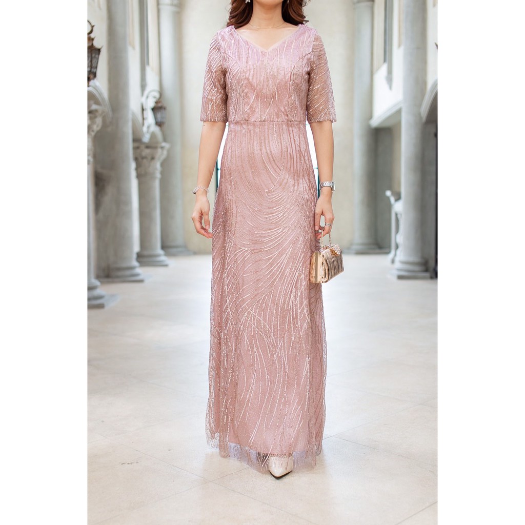 kudapy เดรสออกงานราตรียาวสุดอลังการ ผ้าเป็นผ้าปักเส้นด้ายกริ้ตเตอร์ ผสมเลื่อมกากเพชร