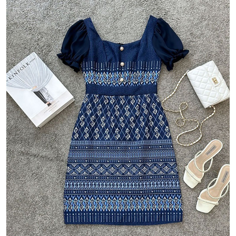 kudapy เดรสสั้นสีชมพู/สีกรม/สีฟ้า ผ้าลายไทยทรงเอแขนตุ๊กตา แต่งกระดุมหน้า ใส่สบาย สวยดูดี