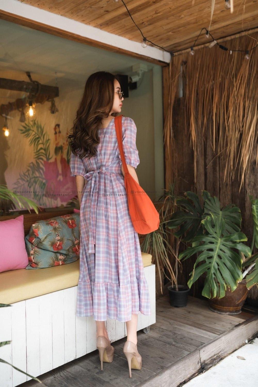 kudapy เดรสยาวลายสก็อต คอเหลี่ยม สีส้ม/ชมพู/ครีม แขนสองส่วน เอวมีสายผูกได้ตามสัดส่วน
