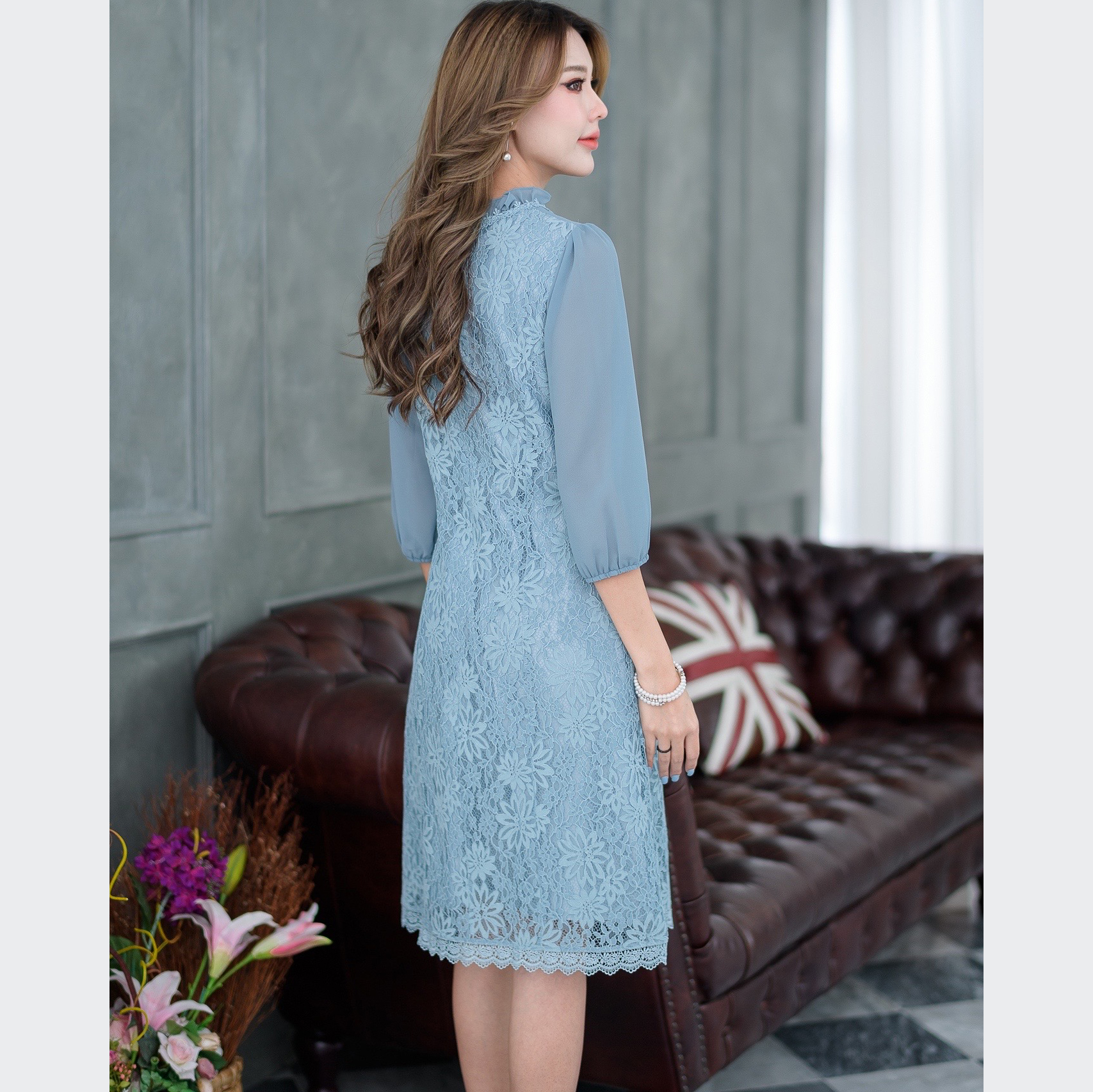 kudapy เดรสสั้นลูกไม้เนื้อนิ่มคอจีนสีฟ้าอมเขียว/สีชมพู แขนสามส่วนทรงเข้ารุป งานสวยมาก ใส่สบาย มีซับในซิบหลังค่ะ