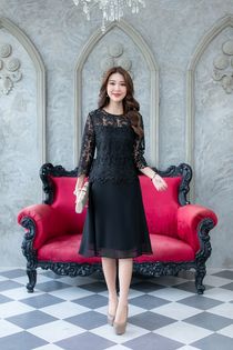 kudapy เดรสสั้นลูกไม้โทนสีดำ เนื้อผ้าดีสวยงามมาก ตัวเสื้อใช้ลูกไม้คัดเกรดอย่างดีเนื้อเงาทอลายแน่นๆ