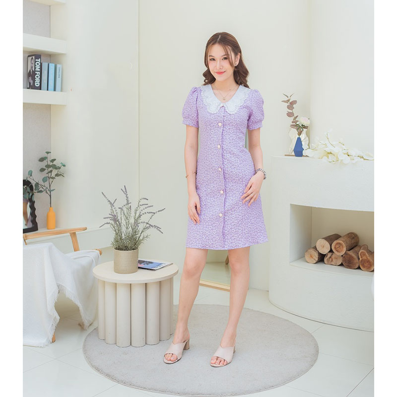 kudapy เดรสสั้นสีน้ำตาล/สีม่วง/สีขาว คอบัว แต่งแขนตุ๊กตา ทรงเข้ารูป ปลายกระโปรงบาน