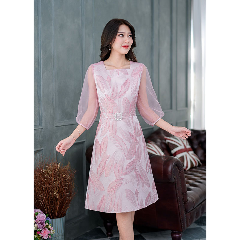 kudapy เดรสผ้า jacquard งานลายผ้าสวยโดดเด่นลายขนนกไล่สีงาน ผ้าสวยมีแท็กเจอร์ ตัวเดรสกระโปรงทรงเอ