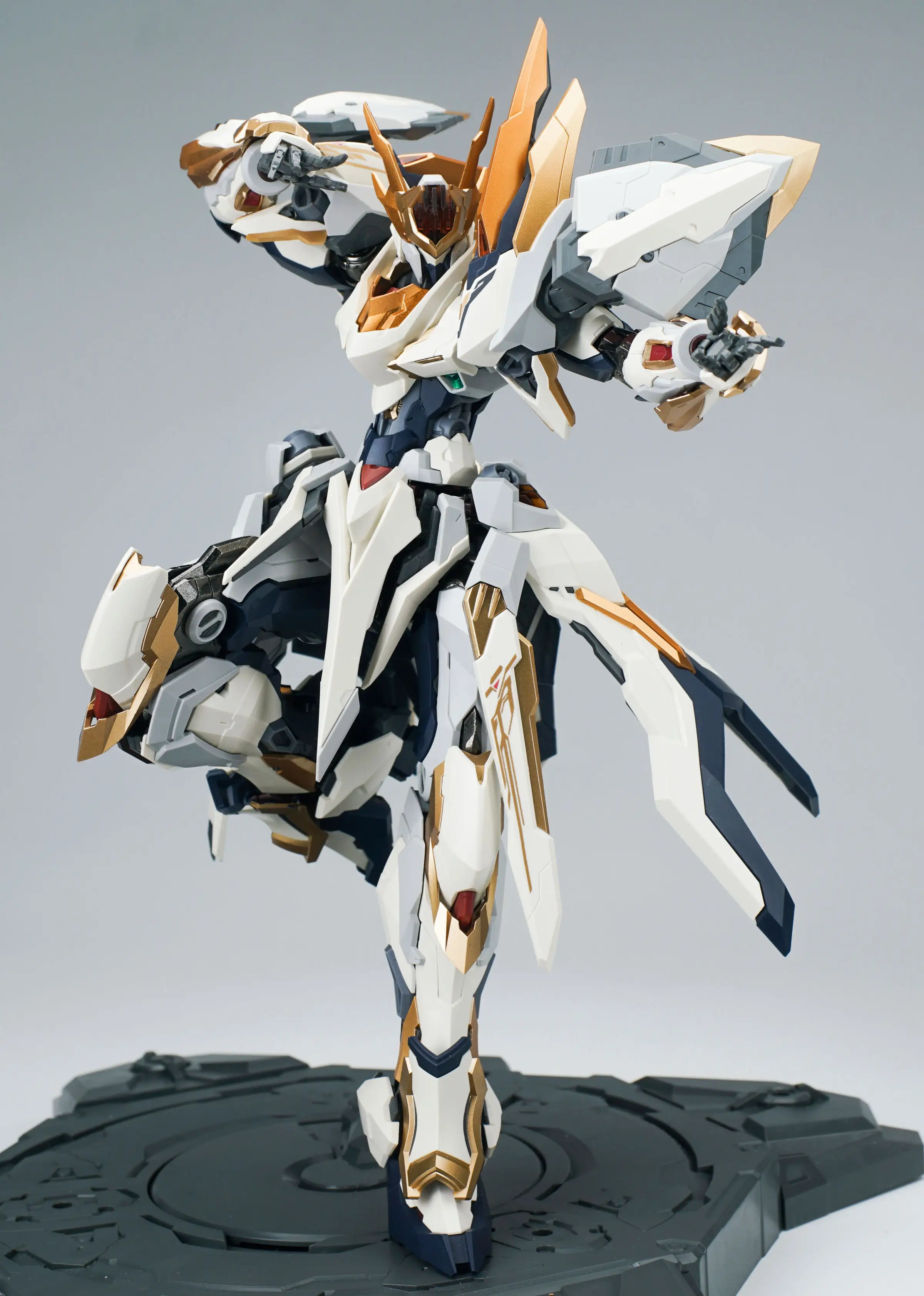 โมจีน 6978065720024 GS Toys Emperor Huang+Dragon