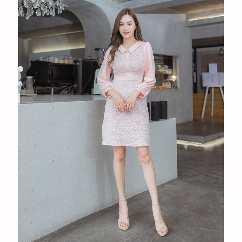 kudapy เดรสสั้นสีแดง/สีชมพู/สีฟ้า ผ้าทอลายนูนแขนยาว