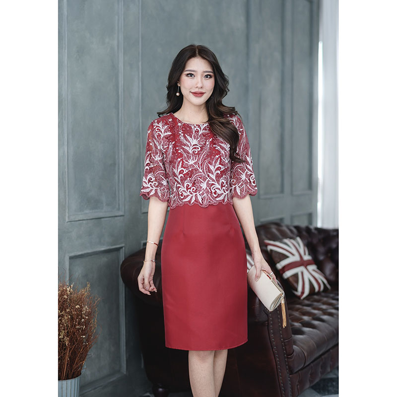 kudapy เดรสสั้นสสีชมพูนุ้ด/สีฟ้า/สีแดง ผ้าไหมลูกไม้ปักลายทูโทน งานดีไซน์เย็บคลุมด้วยเสื้อลูกไม้แขนศอก