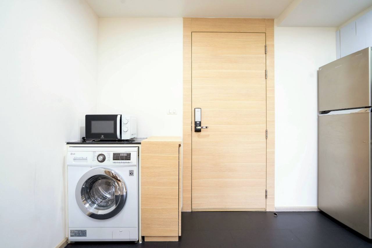 คอนโด Klass Silom (คลาส สีลม) High Low Rise โซนพื้นที่ ใกล้ BTS สถานีช่องนนทรี ให้เช่าห้องแบบ 1ห้องนอน 1ห้องน้ำ ขนาดห้อง 30 ตรม. ชั้น 6