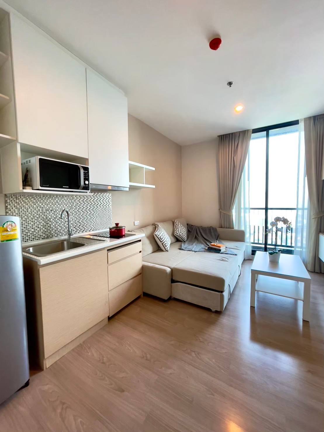 ให้เช่าคอนโด The Capital Ratchaprarop - Vibhavadi (เดอะ แคปิตอล ราชปรารภ - วิภาวดี) - โซนพื้นที่ อนุสาวรีย์ชัยสมรภูมิ - ห้องแบบ 1ห้องนอน 1ห้องน้ำ - ขนาดห้อง 30 ตรม. ชั้น 22