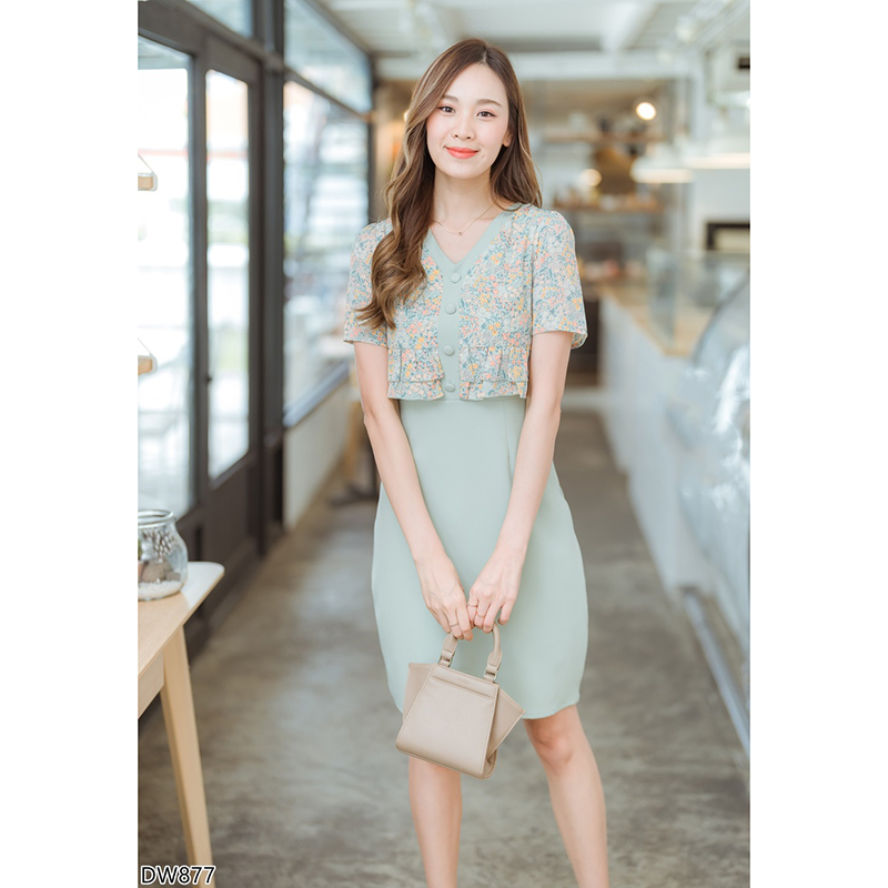 kudapy เดรสสั้นสีเขียว/สีชมพู/สีม่วง เดรสใส่ทำงานท่อนบนลายดอกมีกระดุมกลางอก