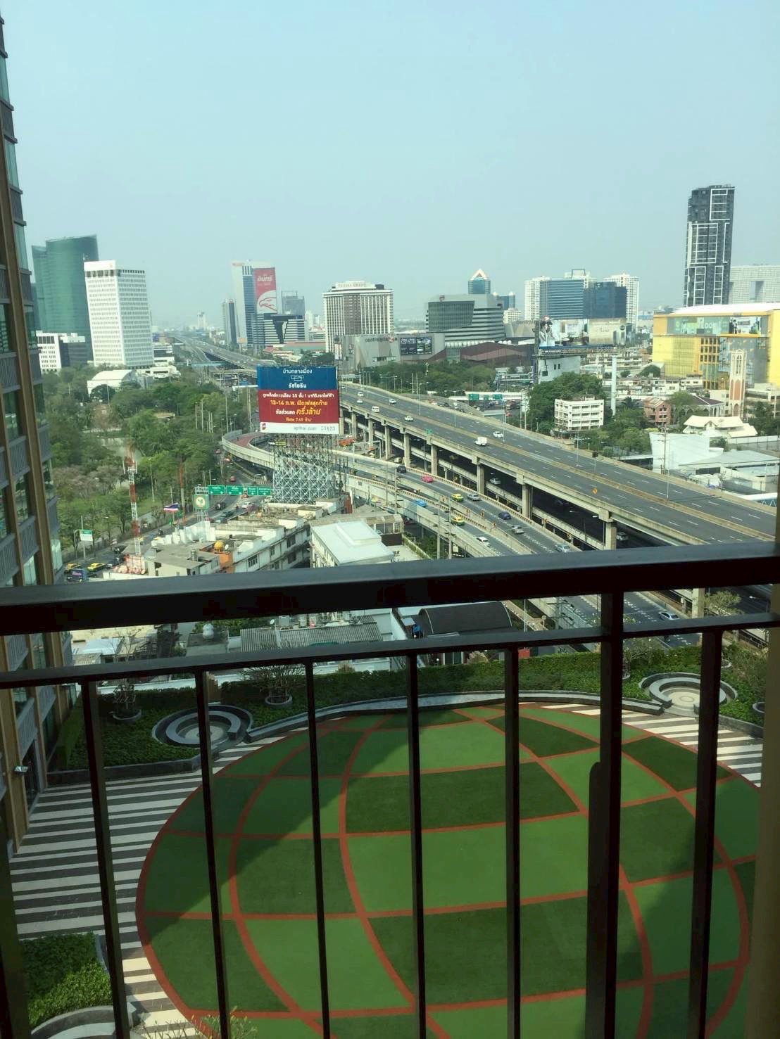 ให้เช่าคอนโด Equinox Phahol-Vibha (อีควิน็อกซ์ พหล-วิภา) 1ห้องนอน / 1ห้องน้ำ ขนาดห้อง 40 ตรม. ชั้น 17 ค่าเช่า 18,000 ต่อเดือน รถไฟฟ้า BTSหมอชิต ห้าแยกลาดพร้าว