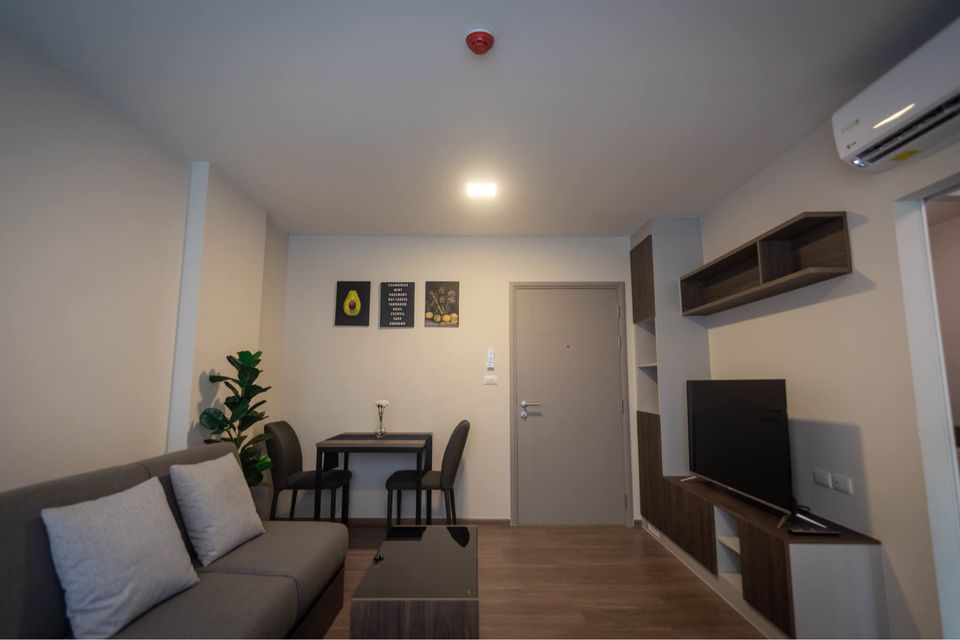 ขายคอนโด dcondo tann Charan (ดีคอนโด ธาร จรัญฯ) - Studio 1ห้องน้ำ 1ห้องนั่งเล่น - ใกล้ มีรถรับส่ง MRT บางขุนนนท์ และ รพ.ศิริราช - ขนาดห้อง 27 ตรม. ชั้น 3 วิวสระ ทิศเหนือ