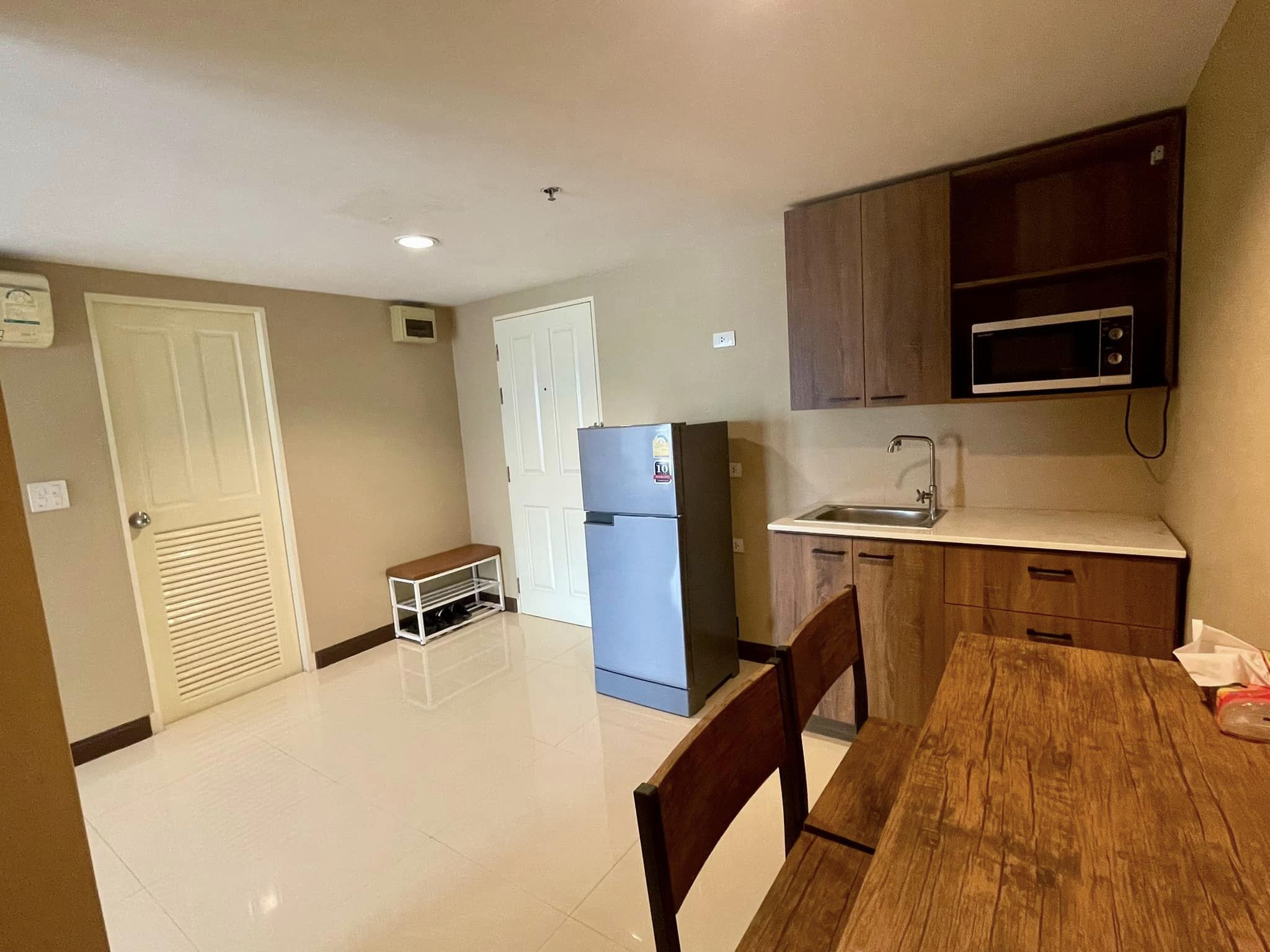 ปล่อยเช่าคอนโด Aliss Tiwanon (เอลิส ติวานนท์) - ใกล้กระทรวงสาธารณสุข เฟอร์เครื่องใช้ไฟฟ้าครบครั้น - การเดินทาง: MRT กระทรวงสาธารณะสุข