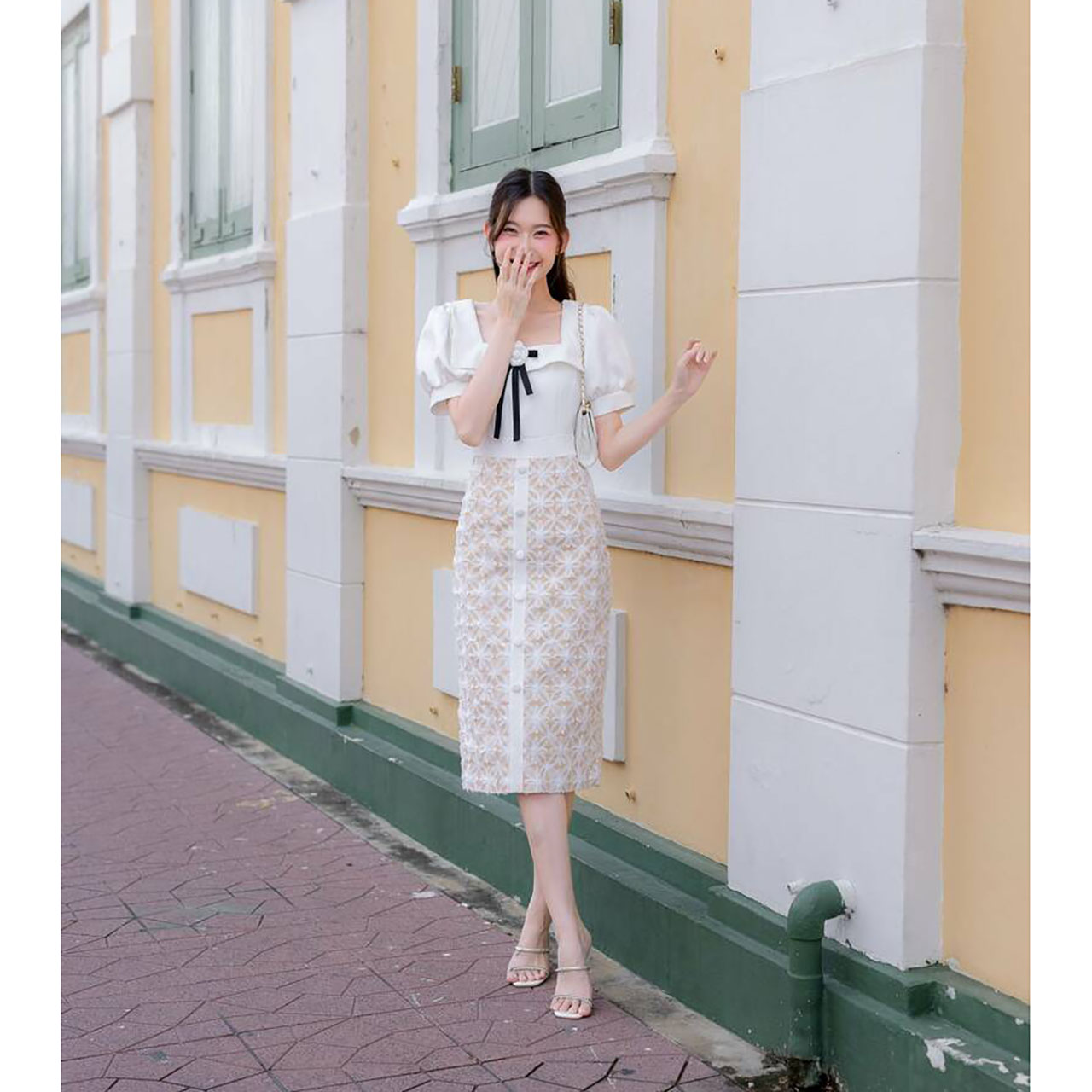 kudapy เดรสสั้นสีชมพู/สีขาว แขนตุ๊กตาแต่งโบว์อก