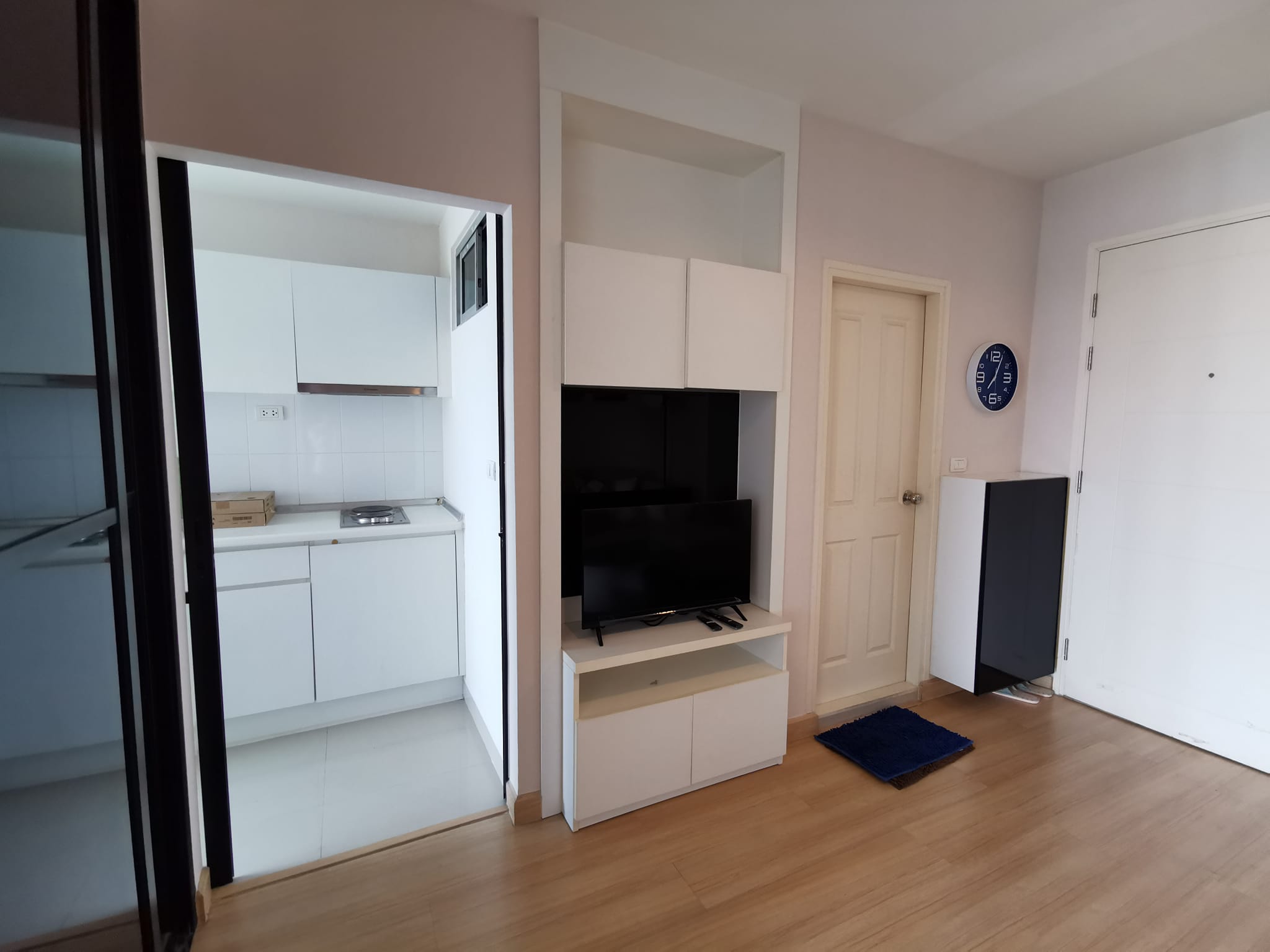 ให้เช่าคอนโด Life @ Ladprao 18 (ไลฟ์ แอท ลาดพร้าว 18) - ห้องใหญ่แบ่งเป็นสัดส่วนน่าอยู่ - การเดินทาง: MRT สถานีรัชดาลาดพร้าว เดินเพียง 150 เมตร - ใกล้ เซ็นทรัล ลาดพร้าว, ยูเนี่ยนมอล