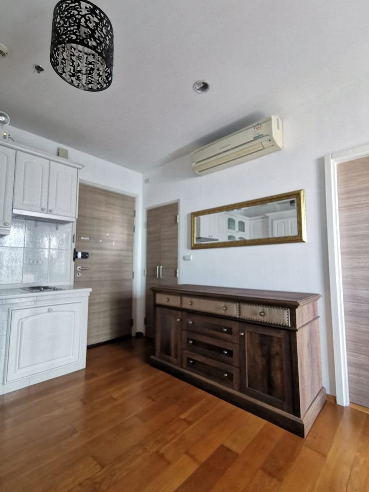 ให้เช่าคอนโด Hive Taksin (ไฮฟ์ ตากสิน) โซน รถไฟฟ้า BTS วงเวียนใหญ่ ห้องแบบ 1ห้องนอน / 1ห้องน้ำ ขนาดห้อง 51 ตรม. ชั้น 10