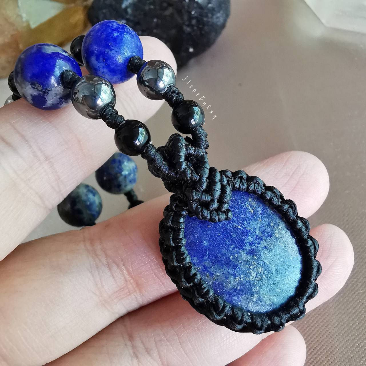 สร้อยคอเชือกถักจี้หินลาพิสลาซูลีแกะสลักองค์พระพิฆเนศ