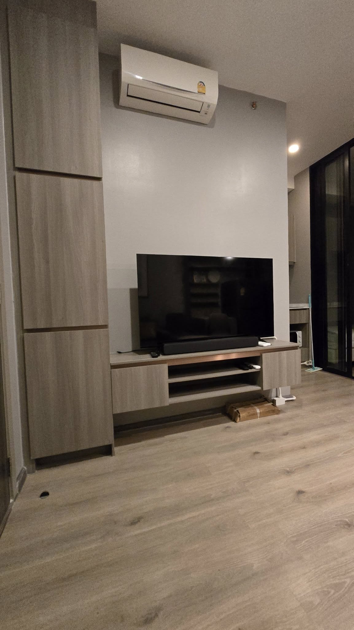 คอนโด Knightsbridge Prime Onnut (ไนท์บริดจ์ ไพร์ม อ่อนนุช) High Rise โซนพื้นที่ BTS อ่อนนุช ให้เช่าห้องแบบ 2ห้องนอนแต่สามารถเปลี่ยนเป็นห้องทำงานได้ 1ห้องน้ำ ขนาดห้อง 32 ตรม. ชั้น 30