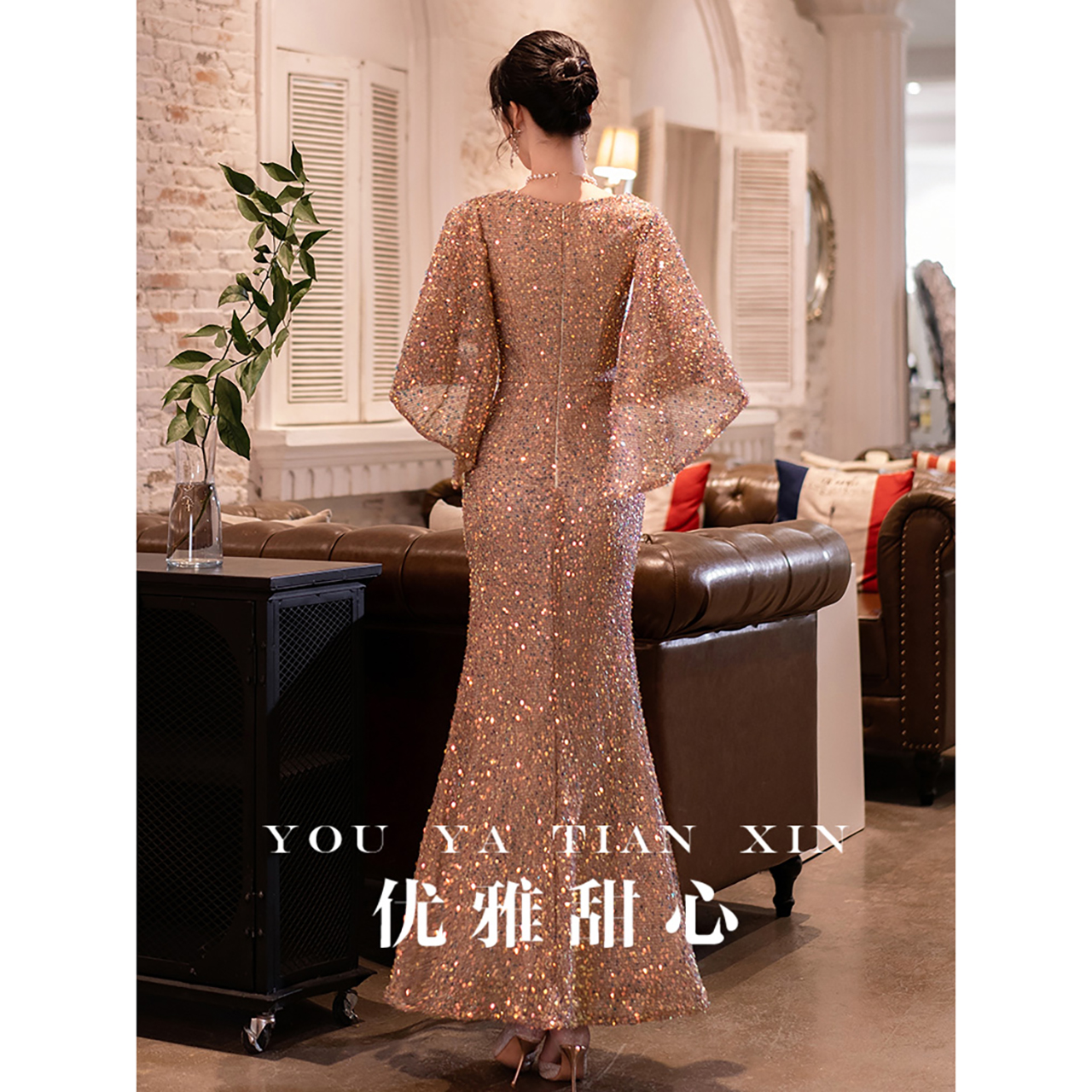 kudapy เดรสยาวสีชมพู/สีแดง เรียบหรู สวยดูดี ดูแพง ใส่งานกลางวัน กลางคืน ชุดไปงานแต่งงาน ชุดไปงานเลี้ยงราตรี