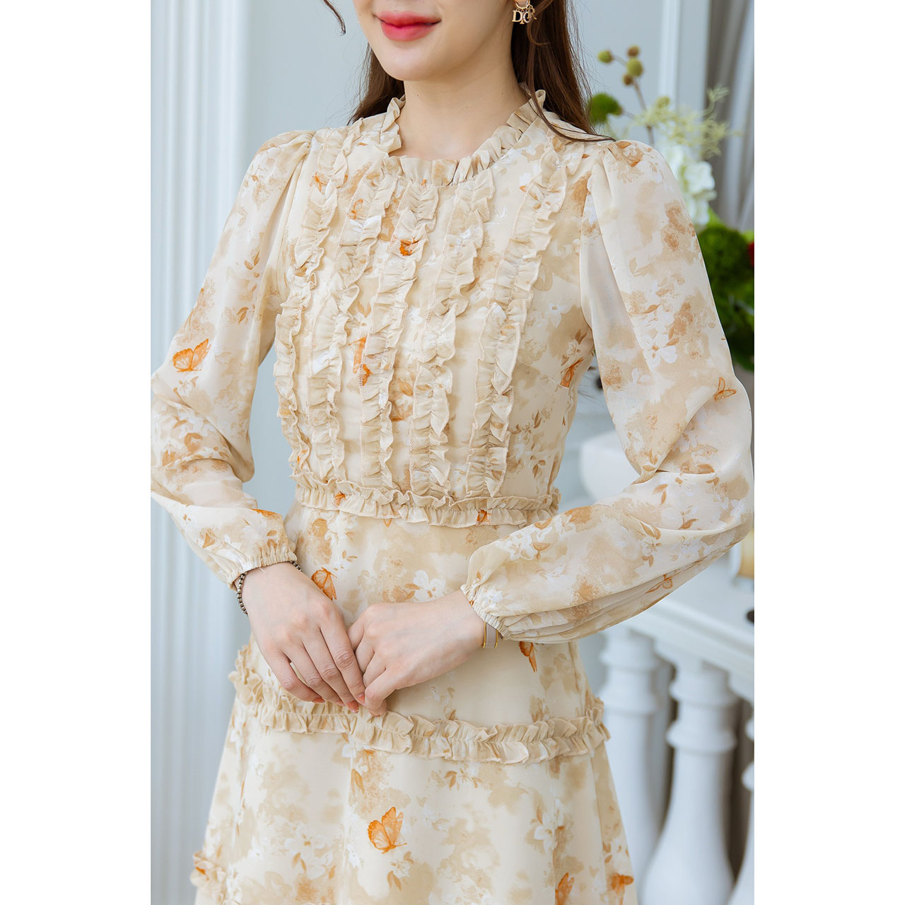 kudapy เดรสแขนยาวผ้าชีฟองลายดอกสวยละมุน โทนสีพาสเทลสวยหวาน มีดีเทลเย็บเป็นระบาย