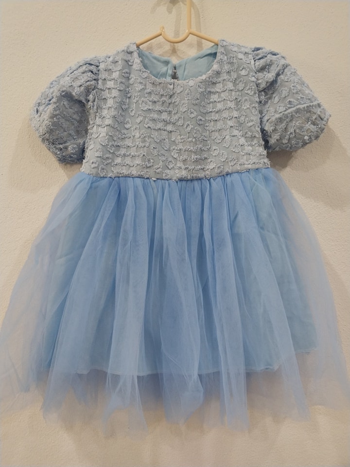 พร้อมส่ง ชุดเดรสกระโปรง คอกลมแขนพอง กระโปรงตาข่าย