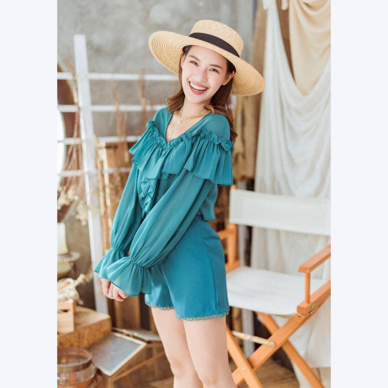 kudapy เซ็ทเสื้อแขนยาวสีส้มอิฐ,เขียว,แดง,เหลือง แต่งระบายด้านหน้า แมชกับเกางเกง