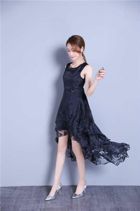 kudapy เดรสหน้าสั้นหลังยาว แขนกุดสีดำ ตัวเดรสกลายดอกไม้ทัั้งชุด กระโปรงorganza