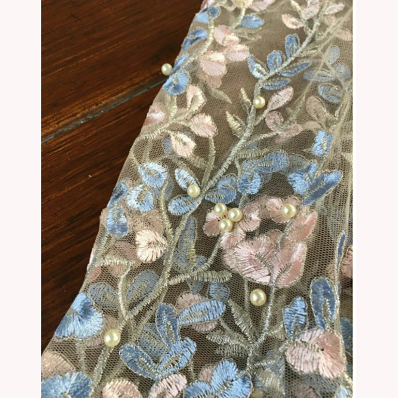 kudapy เดรสยาวลูกไม้ปักลายโทนสีฟ้าชมพูพลาสเทล แขนยาว ไหล่ซีทรู มีซับในในตัวสีเนื้อ