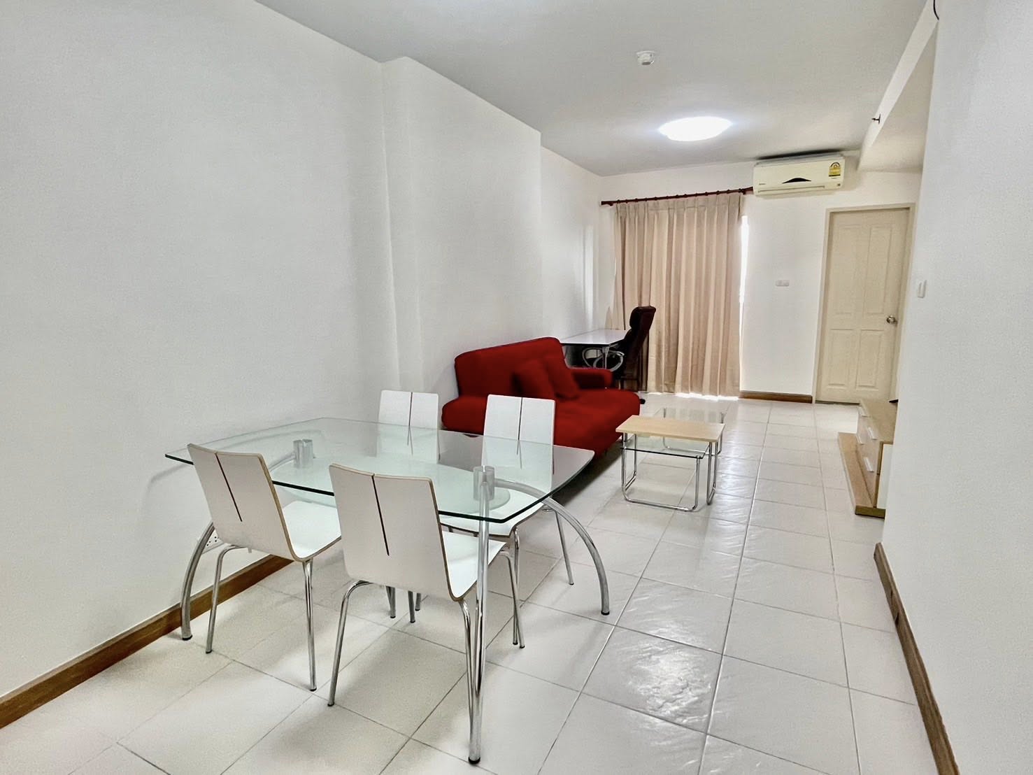 ให้เช่าคอนโด Supalai Park Kaset (ศุภาลัย ปาร์ค เกษตร) High Rise โซนพื้นที่ BTSเสนา เกษตร ห้องแบบ 1ห้องนอน 1ห้องน้ำ 1โซนครัวปิด ขนาดห้อง 52 ตรม. ชั้น 14