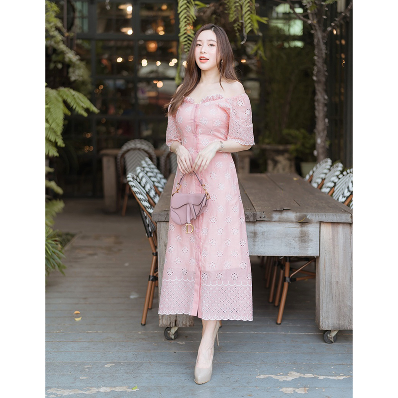 kudapy เดรสยาวสีม่วง/สีดำ/สีชมพู อกระบายกระดุมหน้ายาวลายดอกไม้