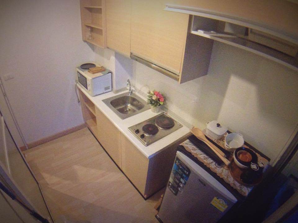 ให้เช่าคอนโด Rhythm Ratchada (ริธึ่ม รัชดา) - ตกแต่งเฟอร์ครบพร้อมเข้าอยู่ - การเดินทาง: ติดรถไฟฟ้า MRT รัชดาภิเษก 📌 ให้เช่า 13,500 ต่อเดือน (ไม่รวมที่จอดรถ)