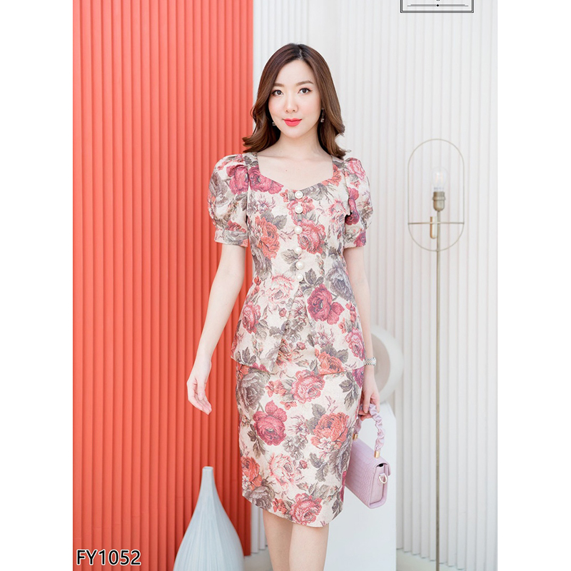 kudapy เซทเสื้อสีชมพู/สีครีม คอวีกระดุมมุกแขนตุ๊กตา+กปลายกุหลาบ