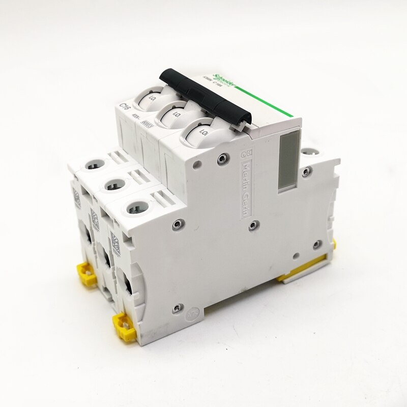 Schneider Circuit Breaker iC65N 3P C632A เซอร์กิตเบรกเกอร์ 3P รุ่น Acti iC60N 32A MCB ลูกเซอร์กิต เซอร์กิตเบรกเกอร์ เบรกเกอร์เกาะราง เกาะราง