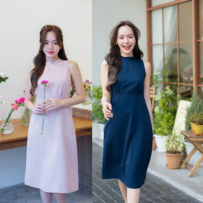 kudapy เดรสสั้นสีโอวัลติน/สีกรม/สีชมพู/สีแดง ช่วงเสื้อเป็นแขนกุดคอปีน สายผูกคอเป็นโบว์ด้านหลังต่อด้วยกะโปรงทรงเอพริ้วๆ ช่วงเอวจับจีบเล็กๆ