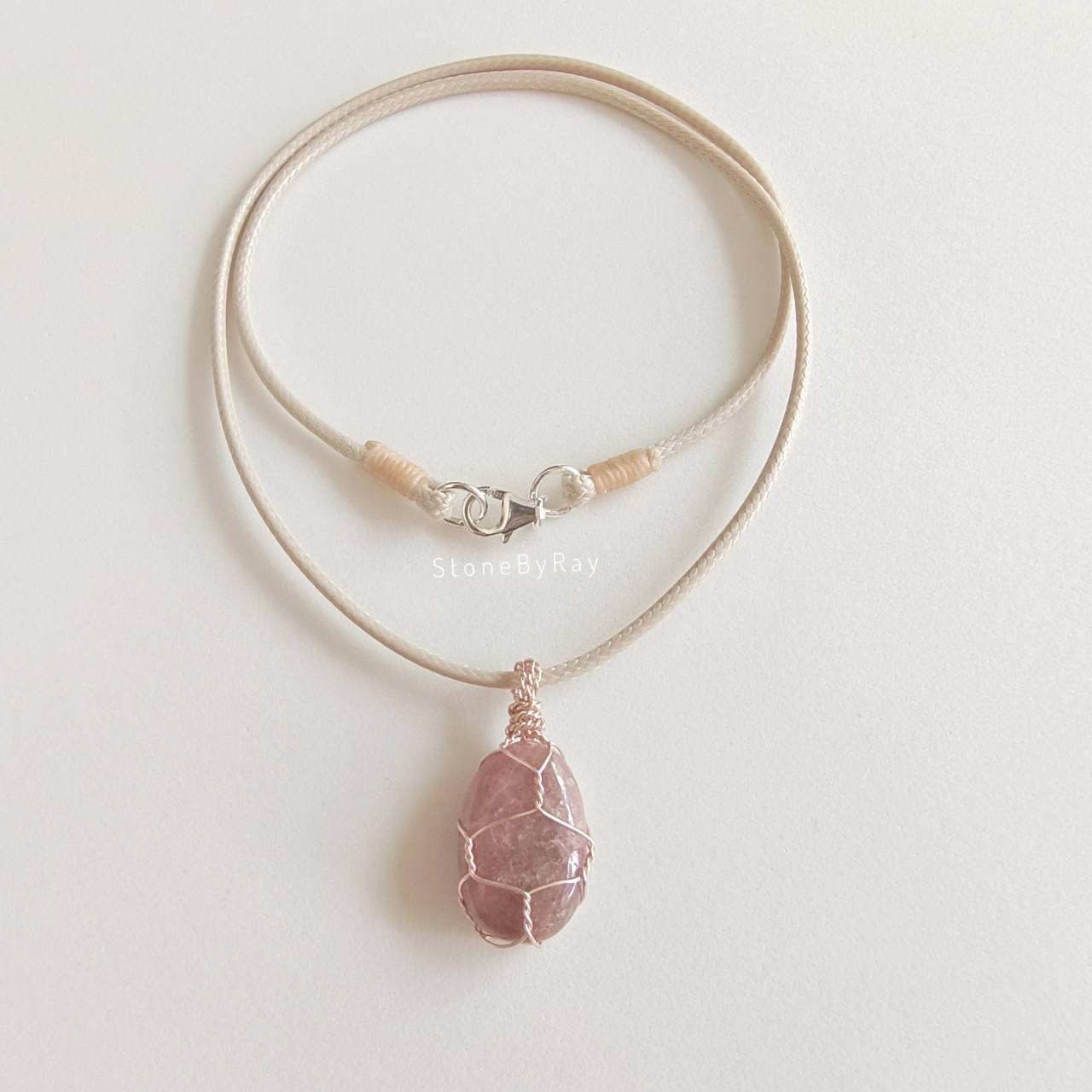 สร้อยคอเชือกจี้ลวดดัดกับหินโรโดโครไซต์ Rhodochrosite
