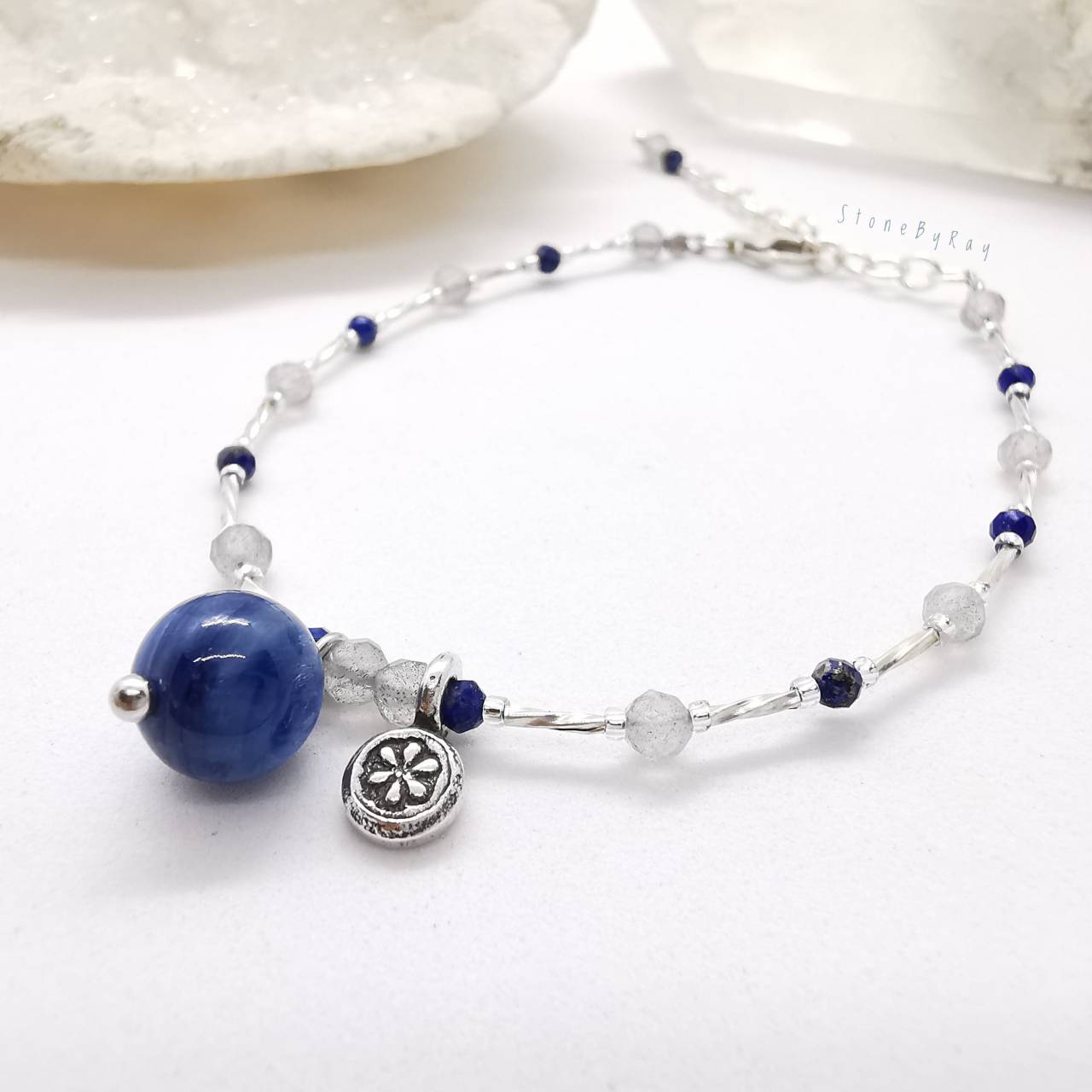 สร้อยข้อมือเงินหินไคยาไนท์ Kyanite