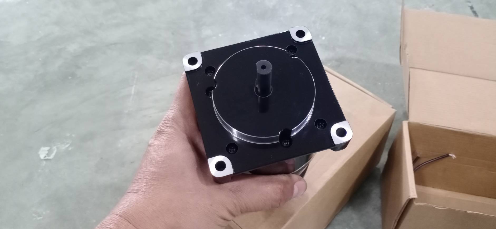 SERVO MOTOR TYPE ESA-15S 1/10 15W 110V 50/60HZ 2P 8u f/250V AC