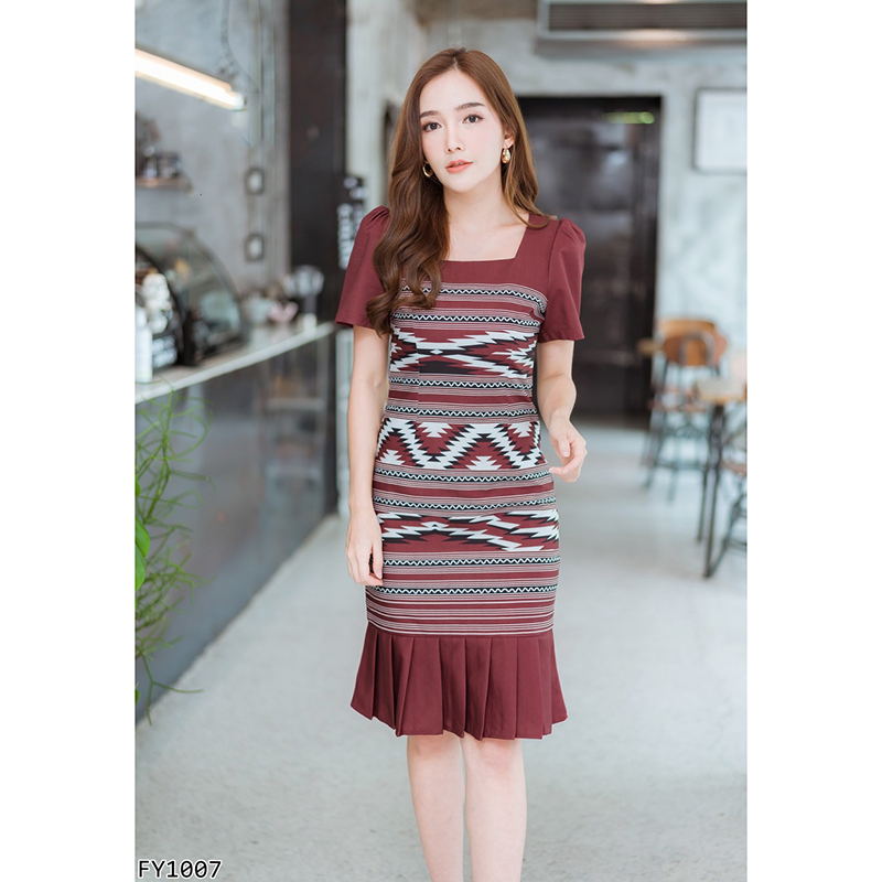 kudapy เดรสสั้นสีแดง/สีกรม คอเหลี่ยมลายสวยดูดีน่ารัก